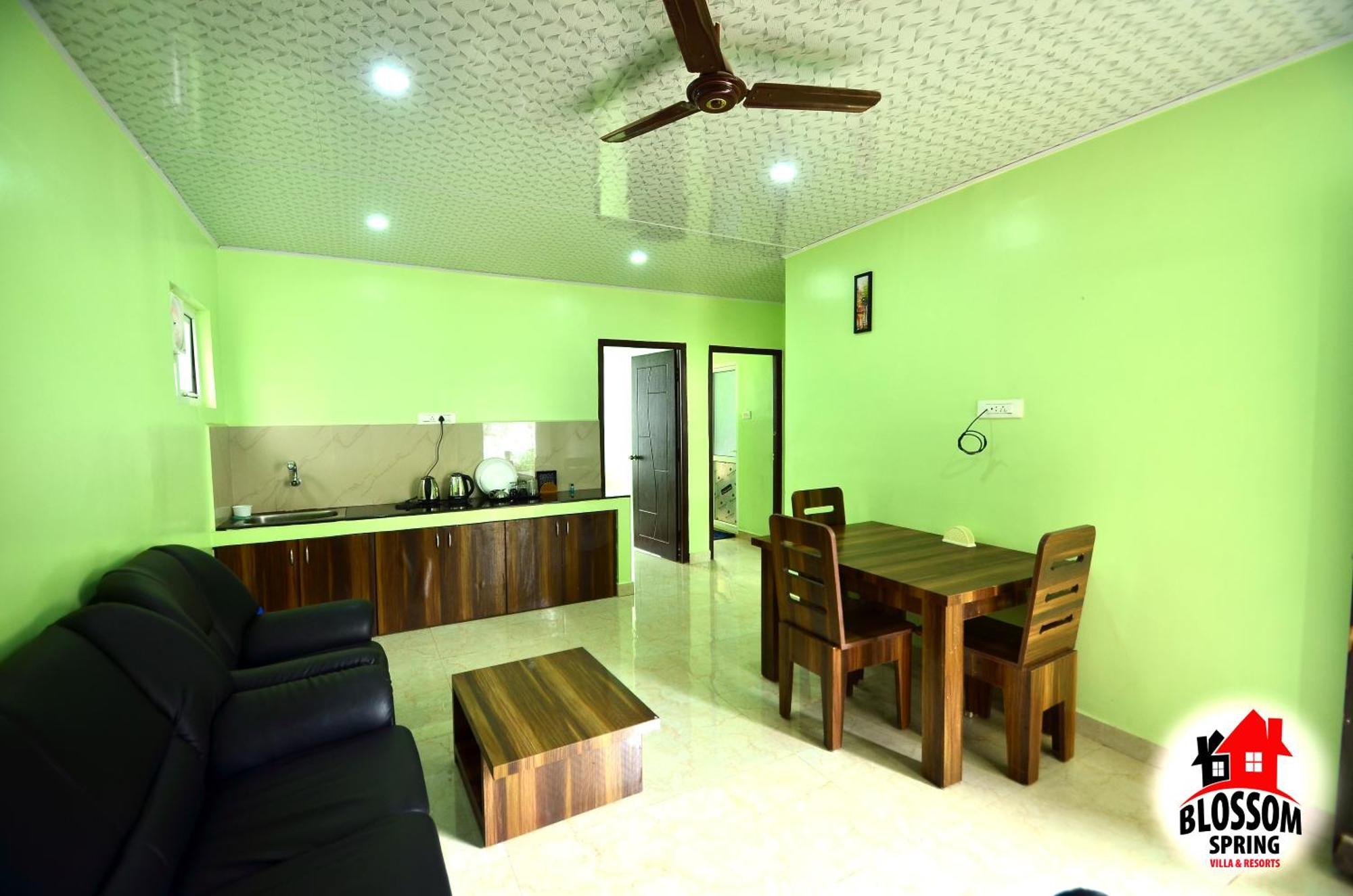 Blossom Spring Villa Udagamandalam Exterior photo