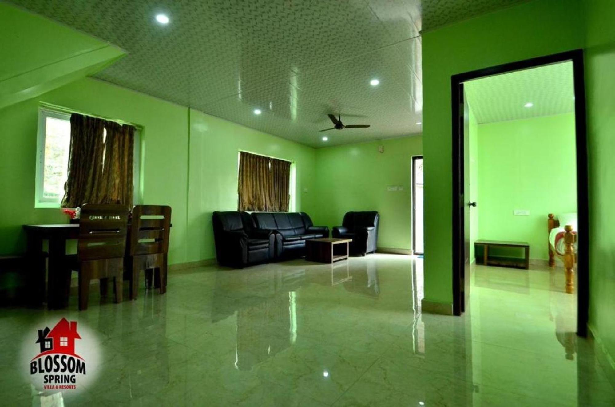 Blossom Spring Villa Udagamandalam Exterior photo
