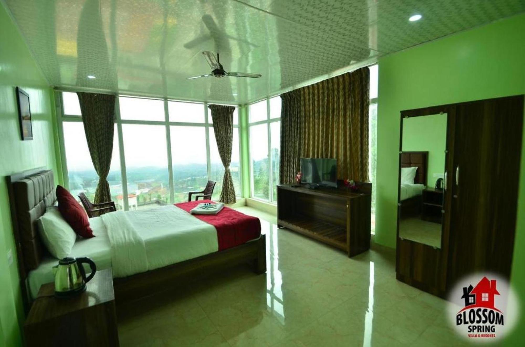 Blossom Spring Villa Udagamandalam Exterior photo